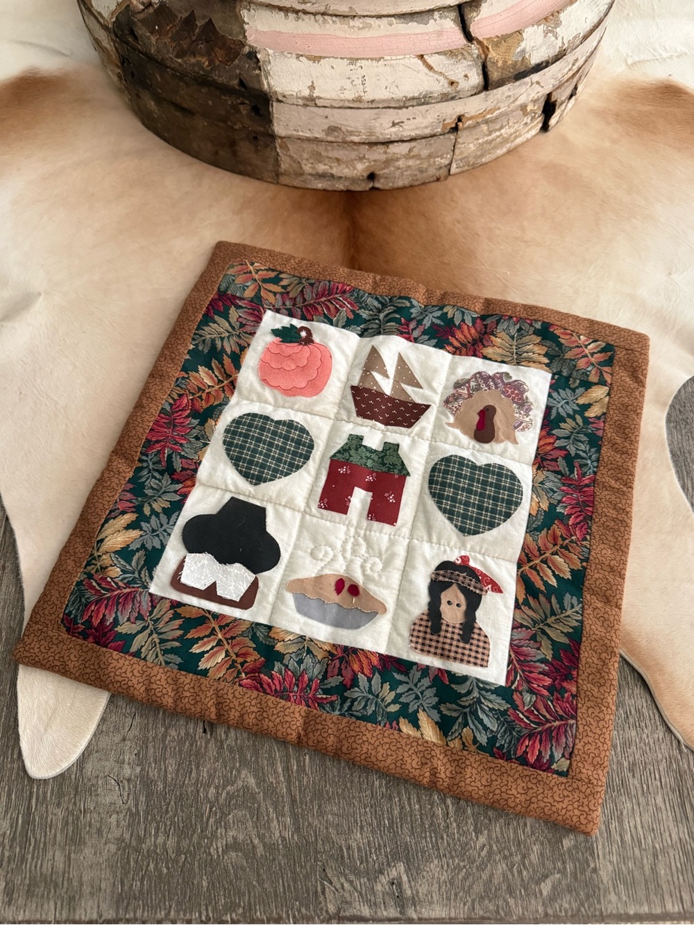 Adorable Miniature Thanksgiving Theme Quilt Square